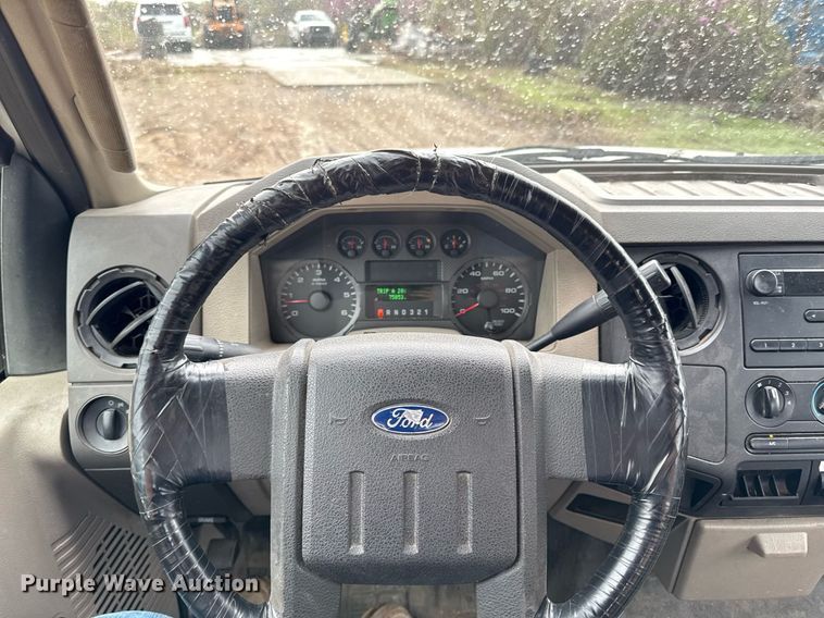 image for item ED4150 2009 Ford F350 Super Duty XL flatbed pickup truck