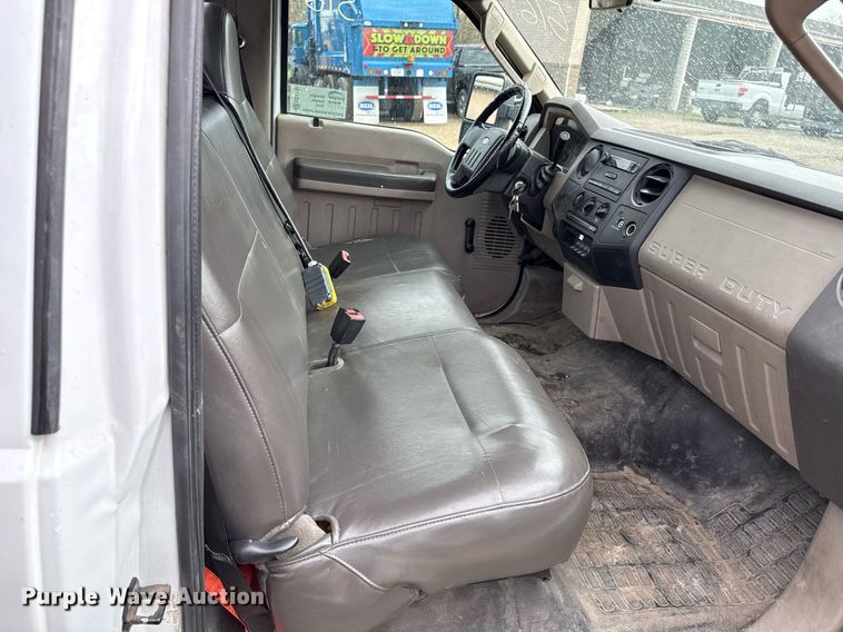 image for item ED4150 2009 Ford F350 Super Duty XL flatbed pickup truck