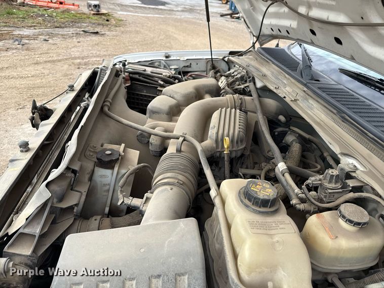 image for item ED4150 2009 Ford F350 Super Duty XL flatbed pickup truck