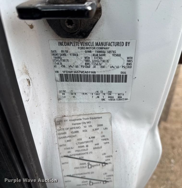 image for item ED4150 2009 Ford F350 Super Duty XL flatbed pickup truck