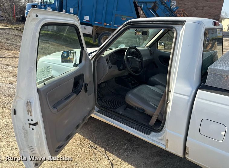 image for item ED4151 1999 Ford Ranger pickup truck