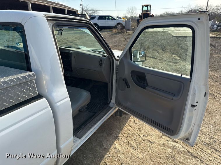 image for item ED4151 1999 Ford Ranger pickup truck