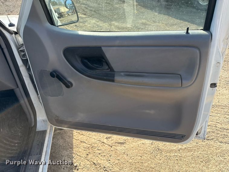 image for item ED4151 1999 Ford Ranger pickup truck