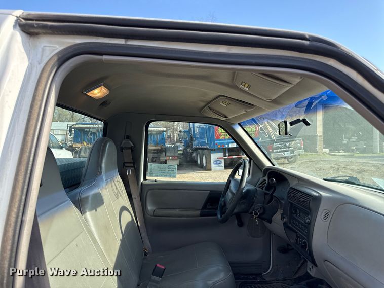 image for item ED4151 1999 Ford Ranger pickup truck