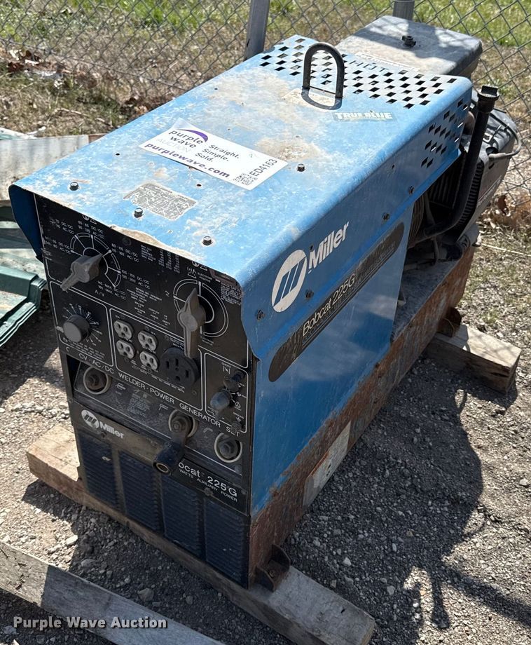 image for item ED4163 Miller Bobcat 225 welder
