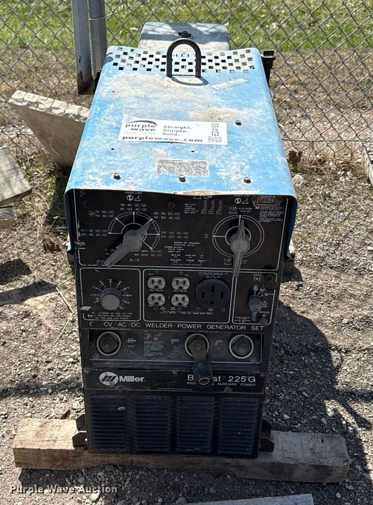 image for item ED4163 Miller Bobcat 225 welder