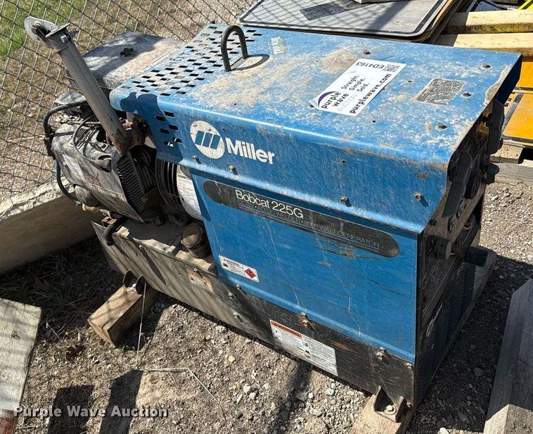 image for item ED4163 Miller Bobcat 225 welder