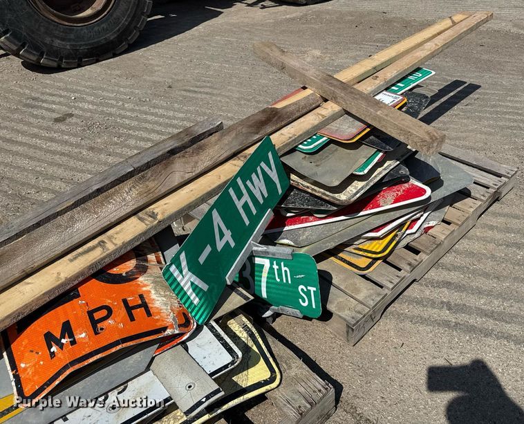 image for item ED4164 Road signs