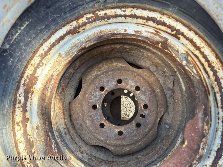 image for item ED4165 Tires and wheels