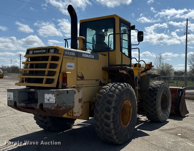 image for item ED4166 2002 Komatsu WA250-3MC wheel loader