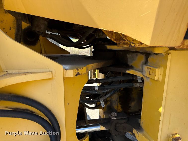 image for item ED4166 2002 Komatsu WA250-3MC wheel loader