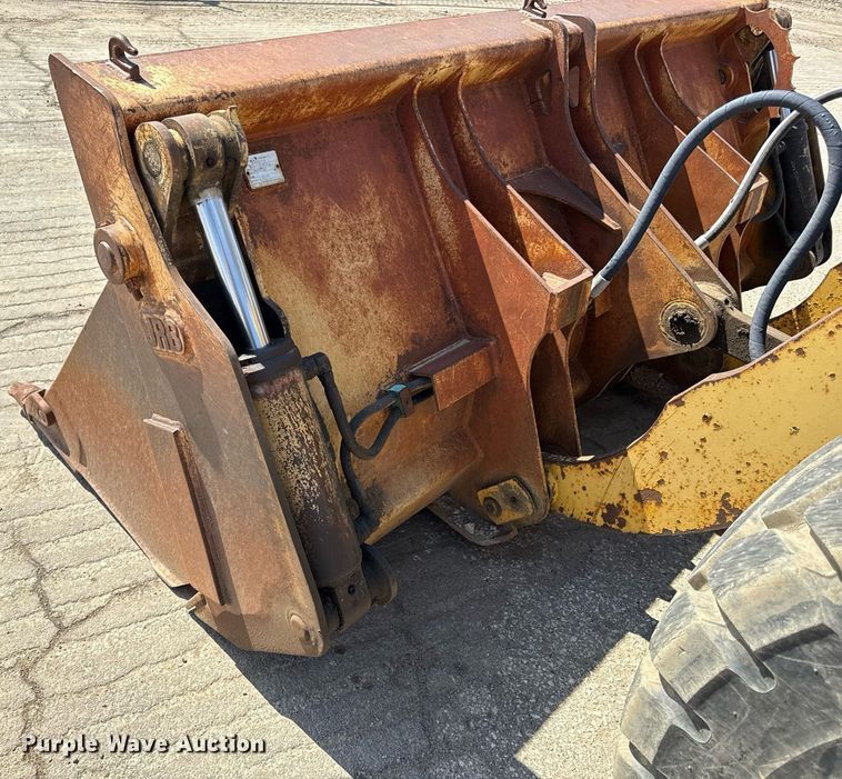 image for item ED4166 2002 Komatsu WA250-3MC wheel loader