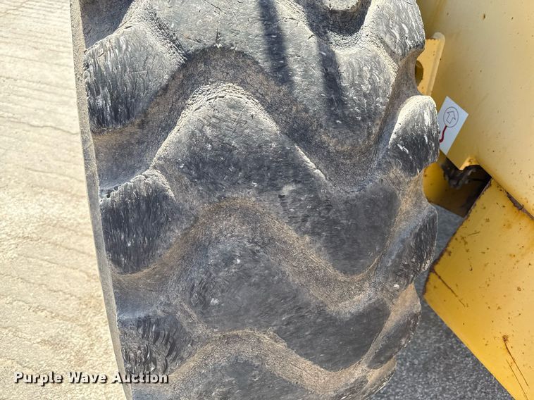 image for item ED4166 2002 Komatsu WA250-3MC wheel loader