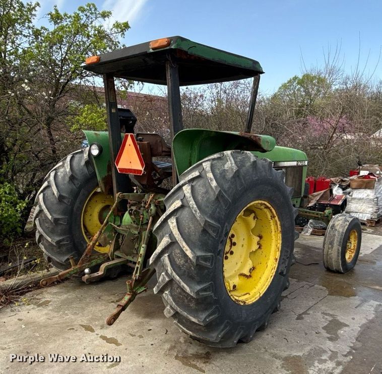 image for item ED4192 1989 John Deere 2755 tractor