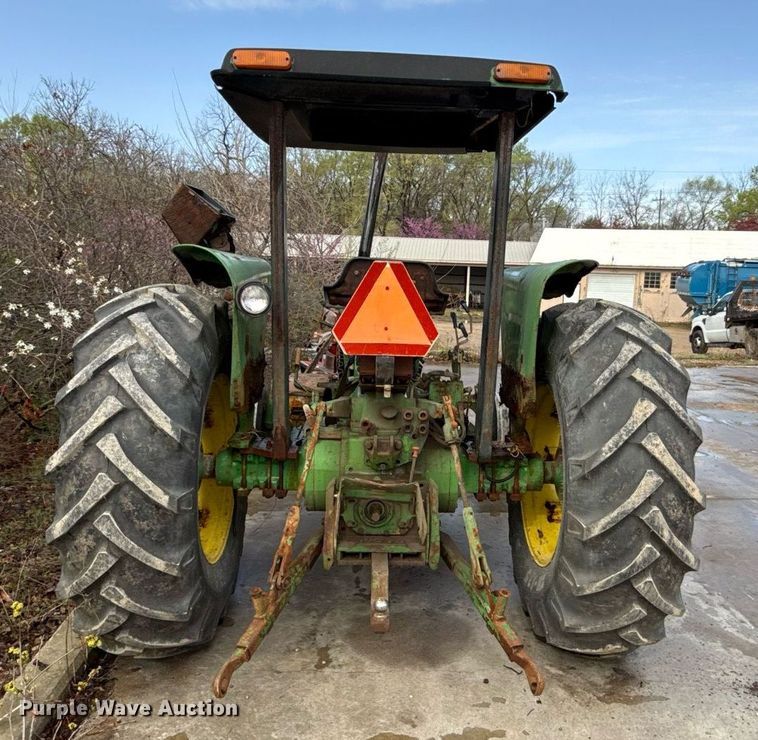 image for item ED4192 1989 John Deere 2755 tractor