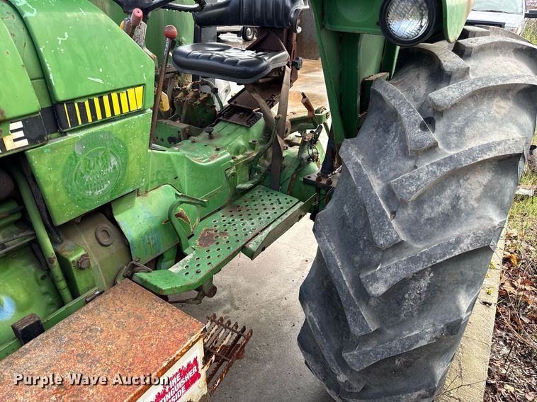 image for item ED4192 1989 John Deere 2755 tractor