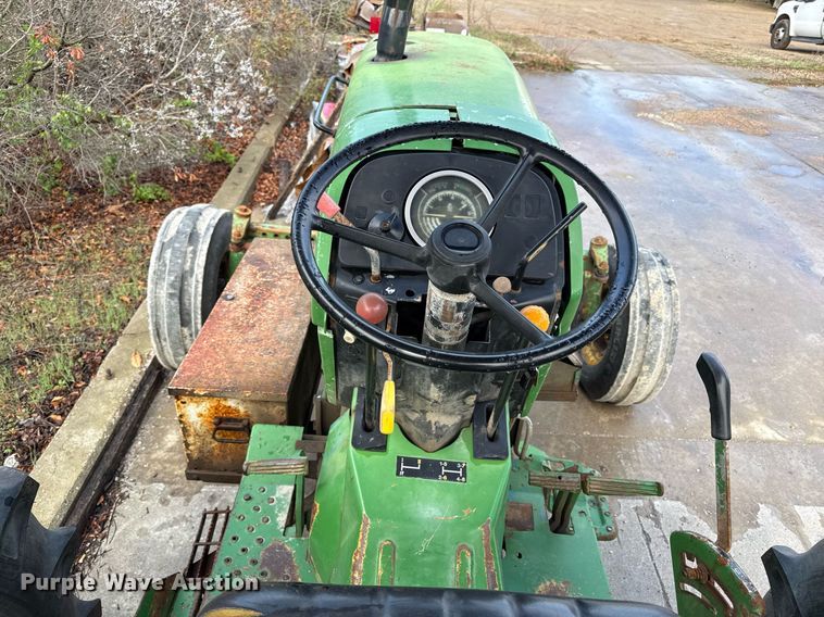 image for item ED4192 1989 John Deere 2755 tractor