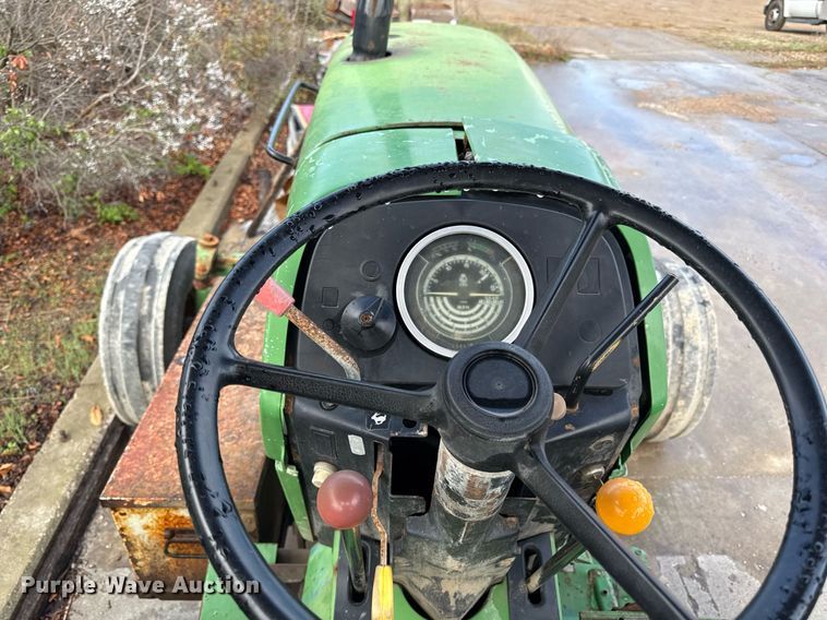 image for item ED4192 1989 John Deere 2755 tractor