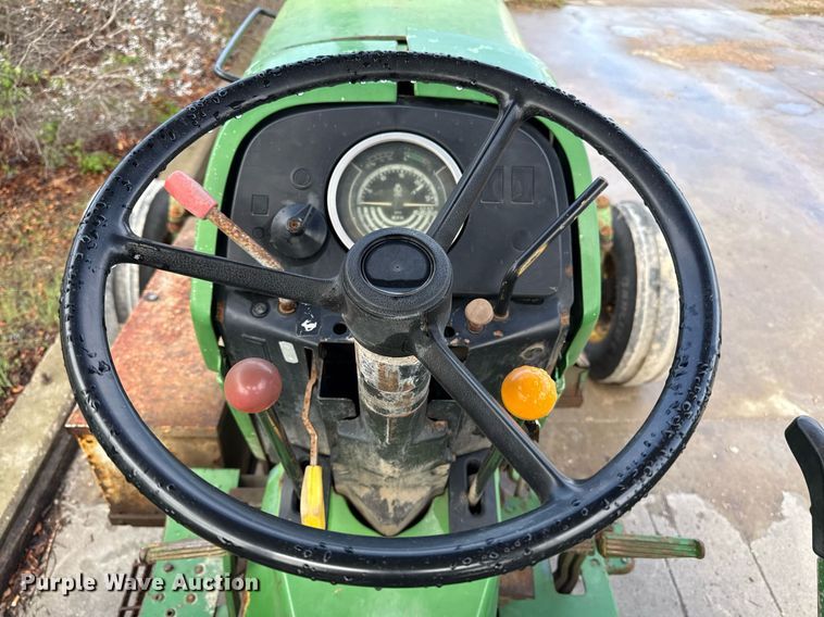 image for item ED4192 1989 John Deere 2755 tractor