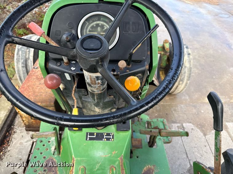 image for item ED4192 1989 John Deere 2755 tractor