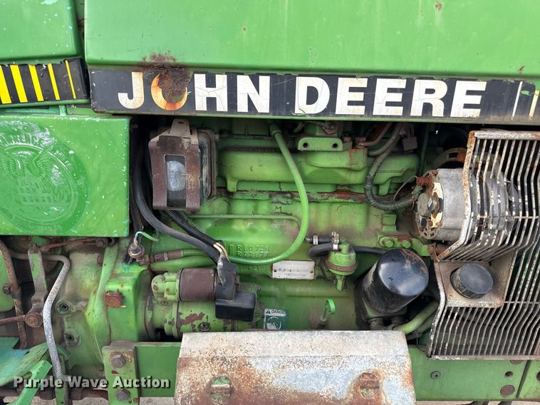 image for item ED4192 1989 John Deere 2755 tractor