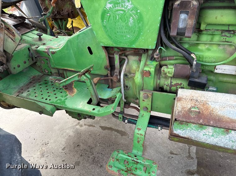 image for item ED4192 1989 John Deere 2755 tractor