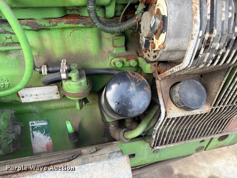 image for item ED4192 1989 John Deere 2755 tractor