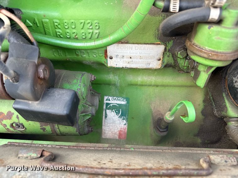 image for item ED4192 1989 John Deere 2755 tractor