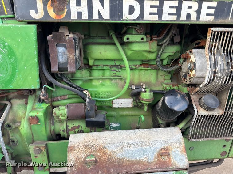 image for item ED4192 1989 John Deere 2755 tractor