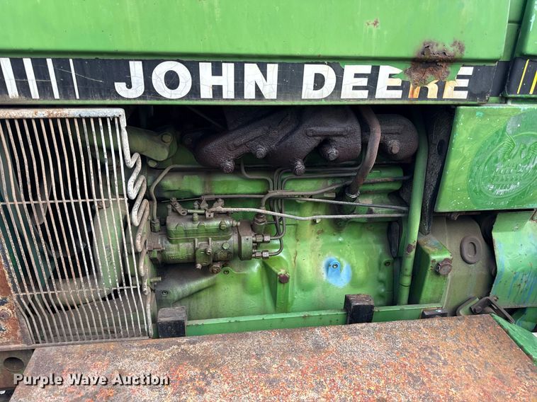 image for item ED4192 1989 John Deere 2755 tractor