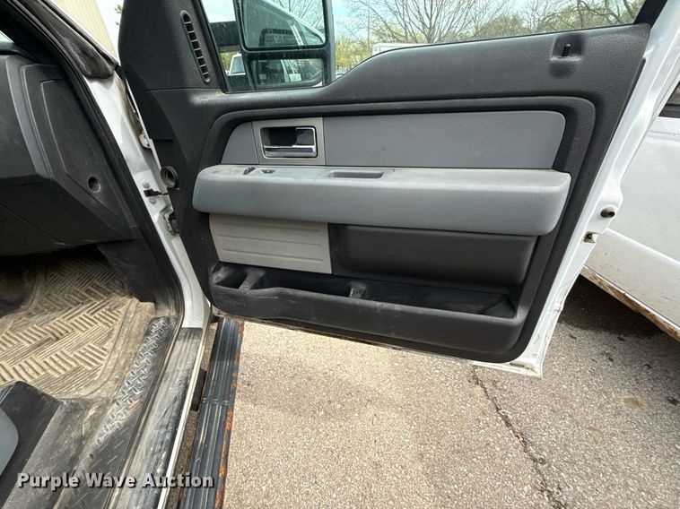 image for item ED4193 2011 Ford F150 XL SuperCab pickup truck