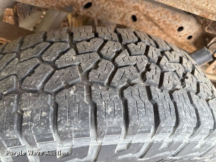 image for item ED4193 2011 Ford F150 XL SuperCab pickup truck