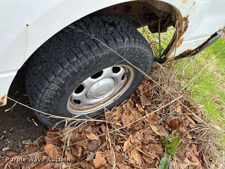 image for item ED4193 2011 Ford F150 XL SuperCab pickup truck