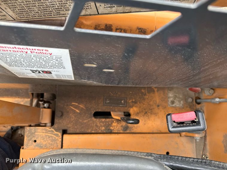 image for item ED4205 2001 Case 1840 skid steer loader