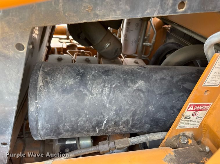 image for item ED4205 2001 Case 1840 skid steer loader