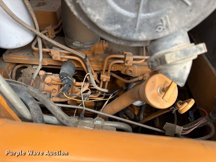 image for item ED4205 2001 Case 1840 skid steer loader