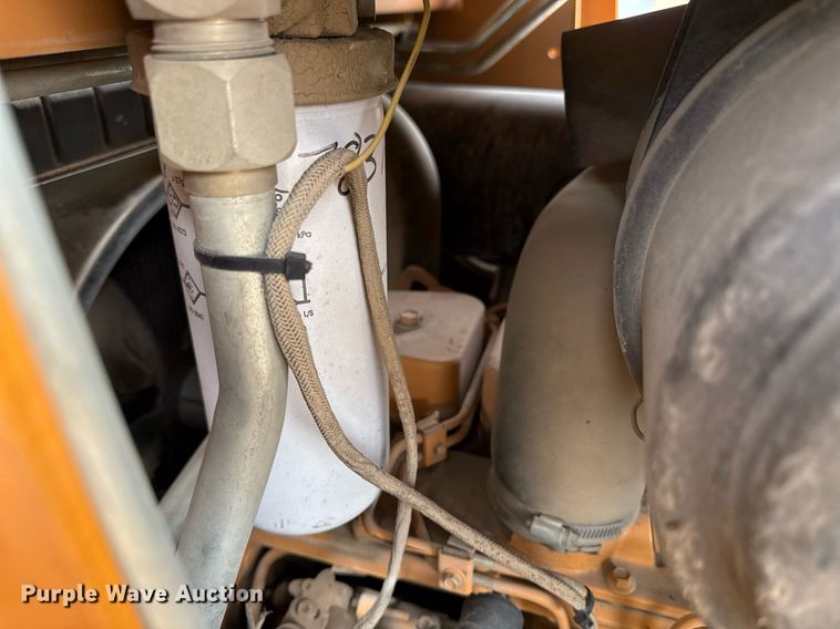 image for item ED4205 2001 Case 1840 skid steer loader