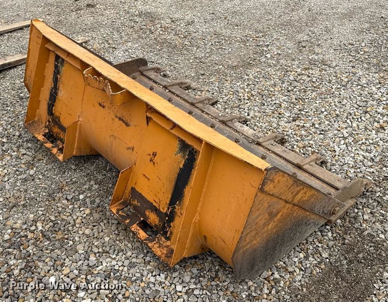 image for item ED4205 2001 Case 1840 skid steer loader