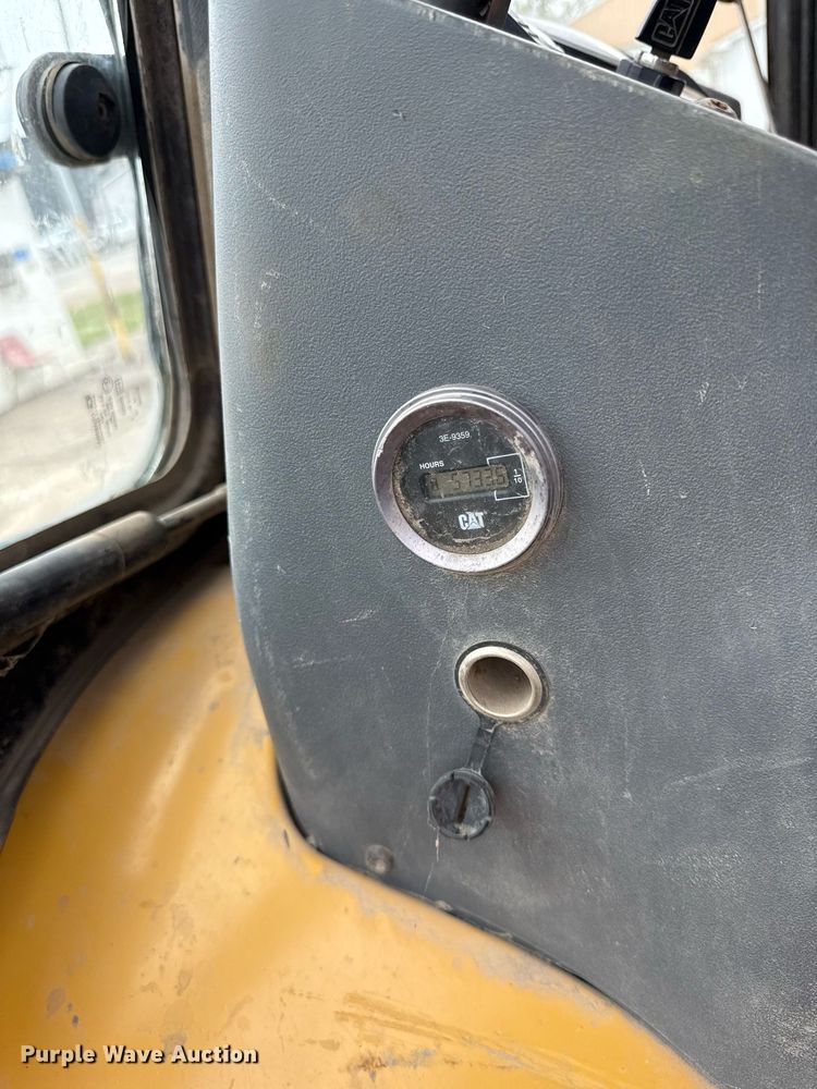 image for item ED4206 1998 Caterpillar 416C backhoe