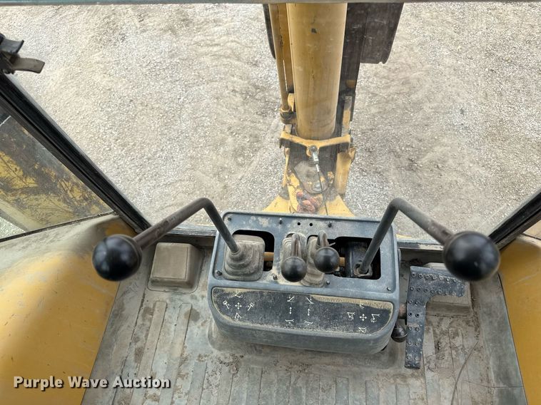 image for item ED4206 1998 Caterpillar 416C backhoe