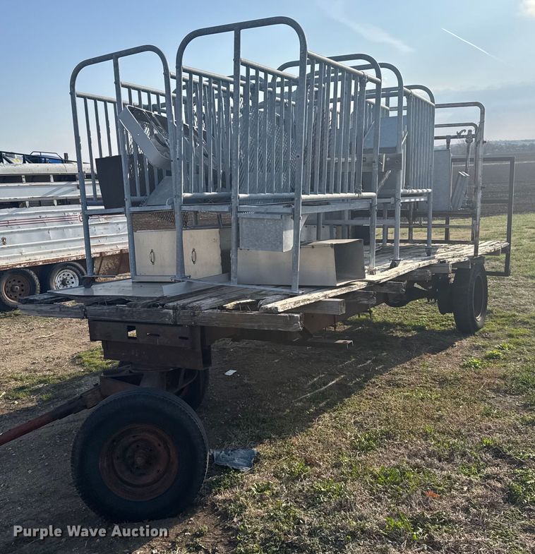 image for item EG6238 Hay wagon