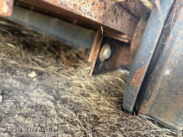 image for item EG6239 2001 Donahue livestock trailer