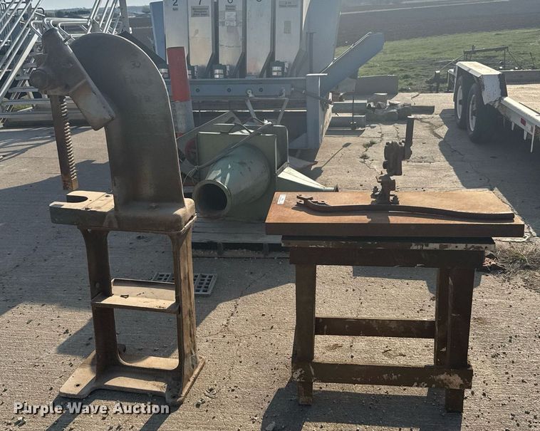 image for item EG6242 Famco arbor press