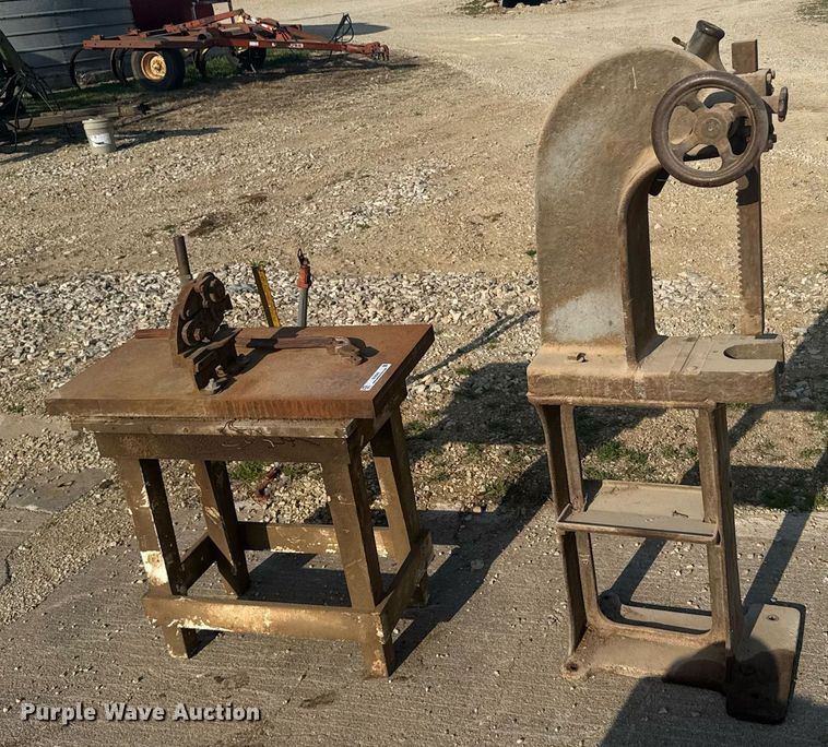 image for item EG6242 Famco arbor press