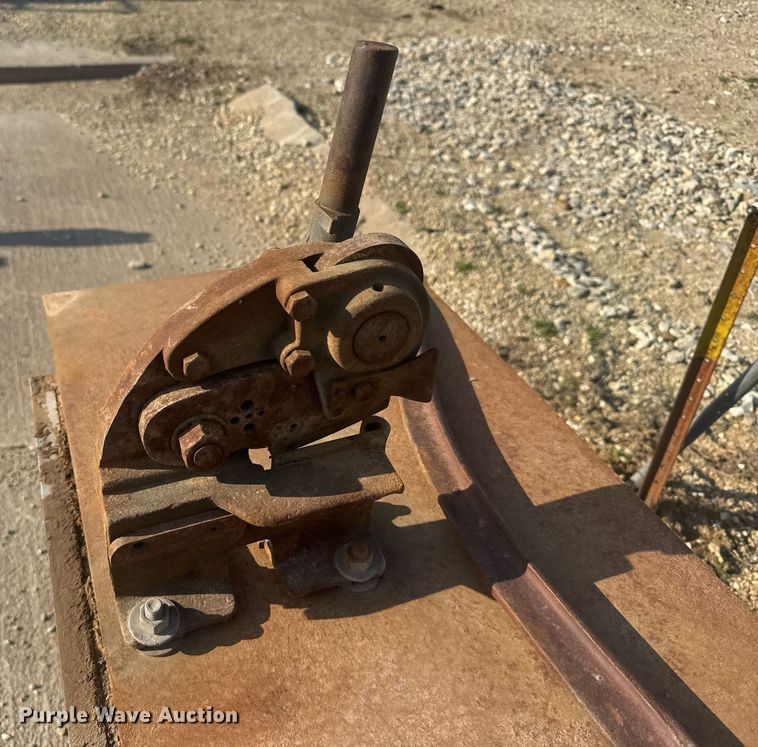 image for item EG6242 Famco arbor press