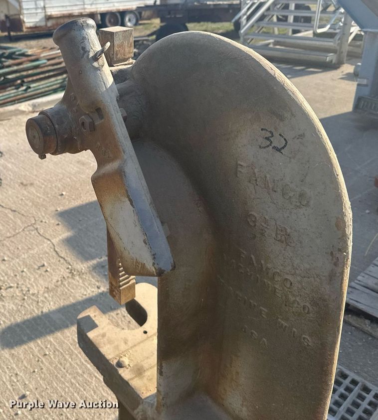 image for item EG6242 Famco arbor press