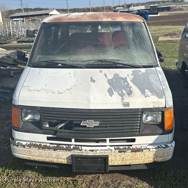 image for item EG6243 1993 Chevrolet Astro van