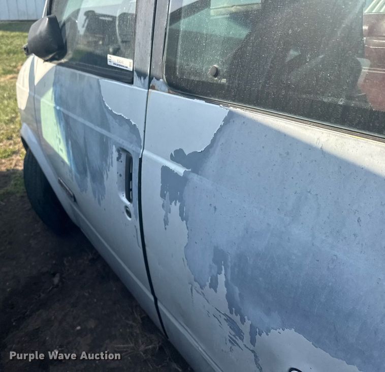 image for item EG6243 1993 Chevrolet Astro van