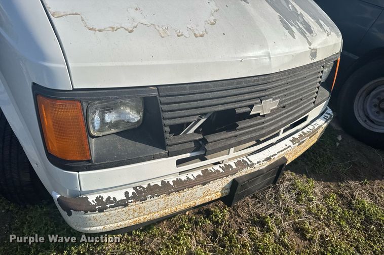 image for item EG6243 1993 Chevrolet Astro van