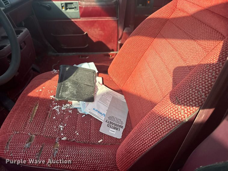 image for item EG6243 1993 Chevrolet Astro van